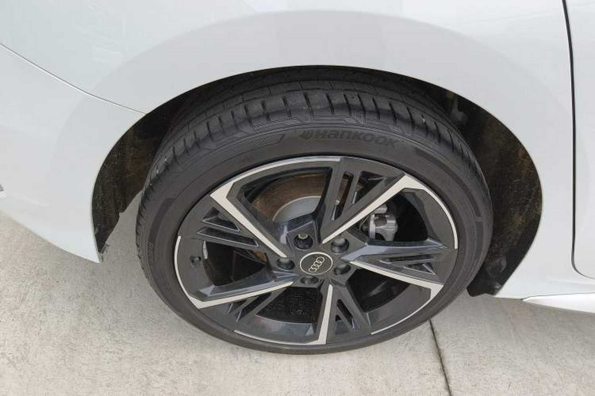 Used Audi A3 2024 Sportback 35 TFSI Fashionable Sports Model Exterior 5