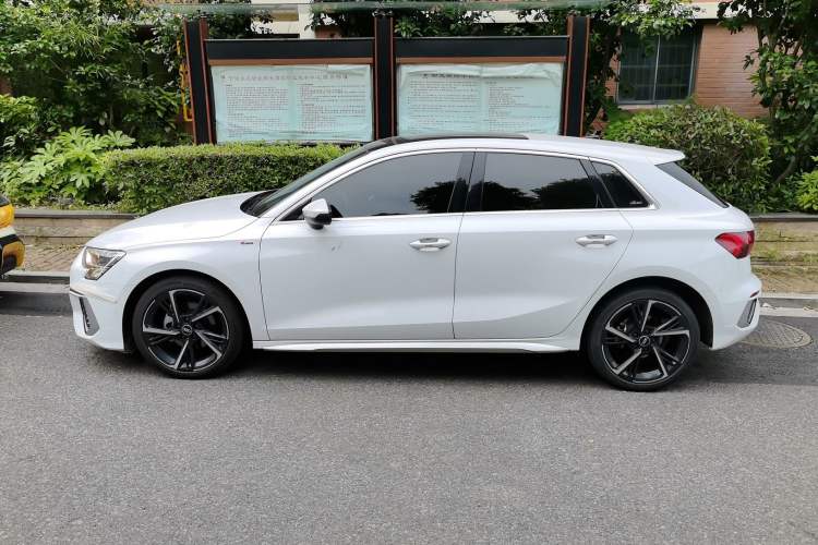 Used Audi A3 2024 Sportback 35 TFSI Fashionable Sports Model Exterior 5