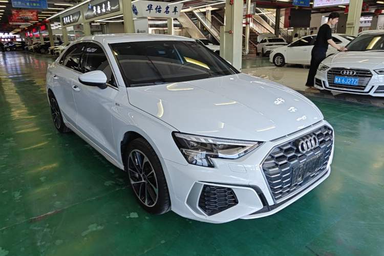 Used Audi A3 2024 A3L Limousine 35 TFSI Progressive Sport Edition Front Right 45 Deg