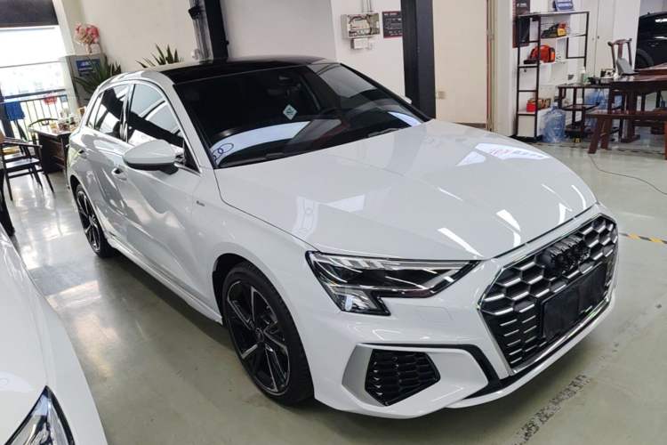 Used Audi A3 2024 Sportback 35 TFSI Fashionable Sports Model Front Right 45 Deg