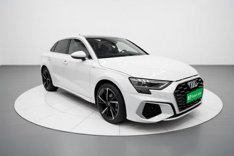 Used Audi A3 2024 Sportback 35 TFSI Fashionable Sports Model Front Right 45 Deg
