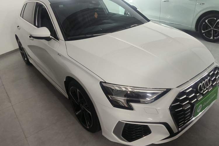 Used Audi A3 2024 Sportback 35 TFSI Fashionable Sports Model Front Right 45 Deg