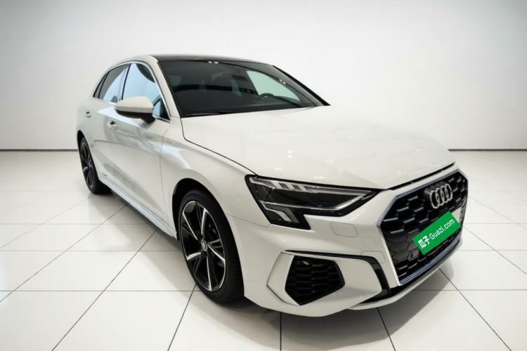 Used Audi A3 2024 Sportback 35 TFSI Fashionable Sports Model Front Right 45 Deg