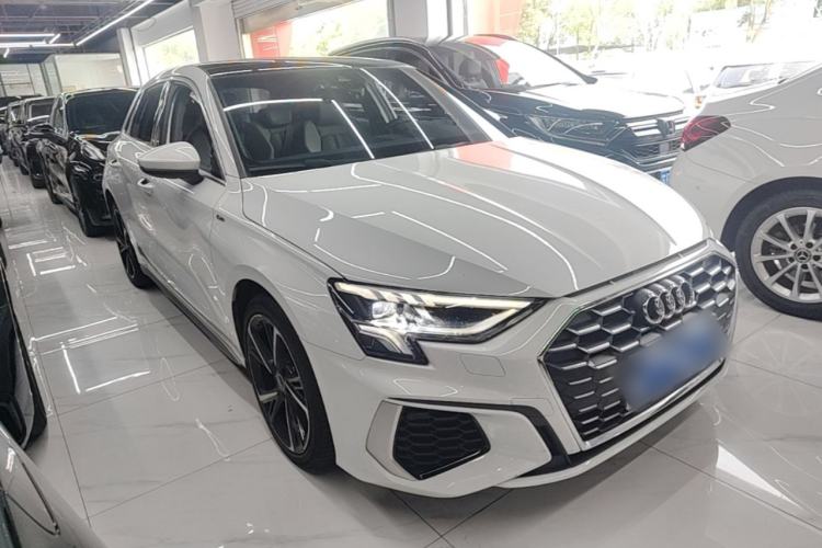 Used Audi A3 2024 Sportback 35 TFSI Fashionable Sports Model Front Right 45 Deg