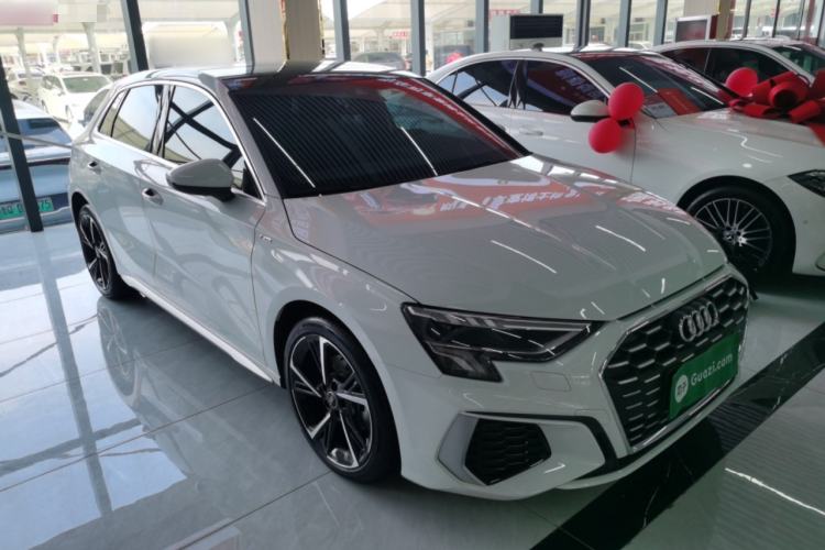Used Audi A3 2024 Sportback 35 TFSI Fashionable Sports Model Front Right 45 Deg