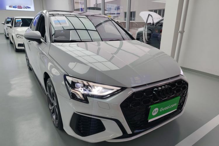 Used Audi A3 2024 A3L Limousine 35 TFSI Luxury Sport Edition Front Right 45 Deg