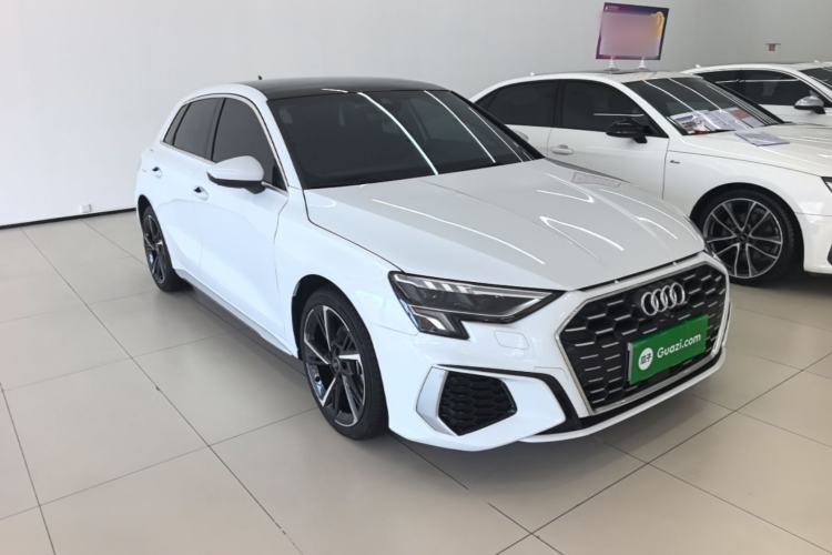 Used Audi A3 2024 Sportback 35 TFSI Fashionable Sports Model Front Right 45 Deg