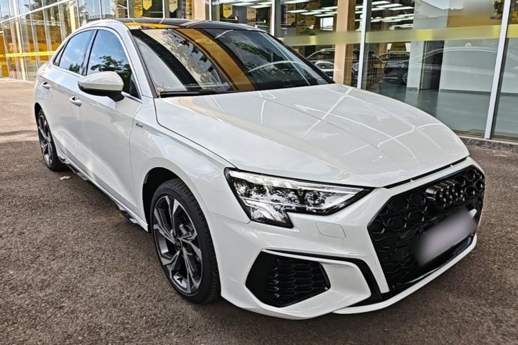 Used Audi A3 2024 A3L Limousine 35 TFSI Luxury Sport Edition Front Right 45 Deg