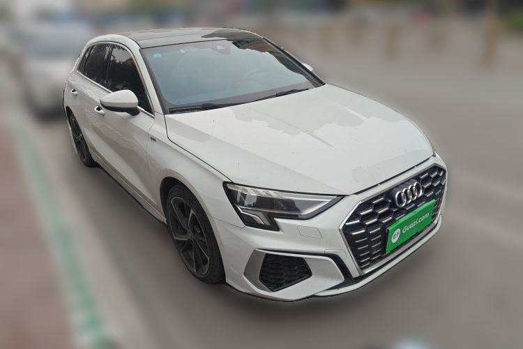 Used Audi A3 2024 Sportback 35 TFSI Fashionable Sports Model Front Right 45 Deg