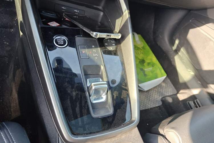 Used Audi A3 2024 A3L Limousine 35 TFSI Fashion Sport Model Gear Lever