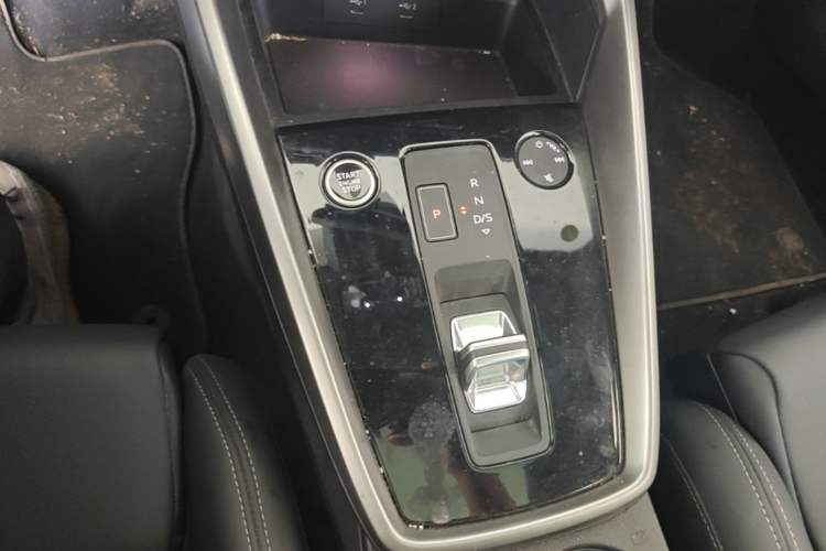 Used Audi A3 2024 A3L Limousine 35 TFSI Fashion Sport Model Gear Lever