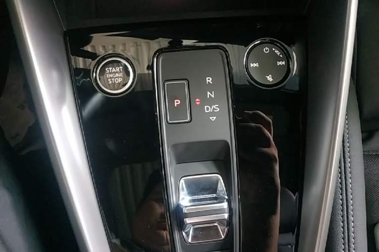 Used Audi A3 2024 Sportback 35 TFSI Fashionable Sports Model Gear Lever