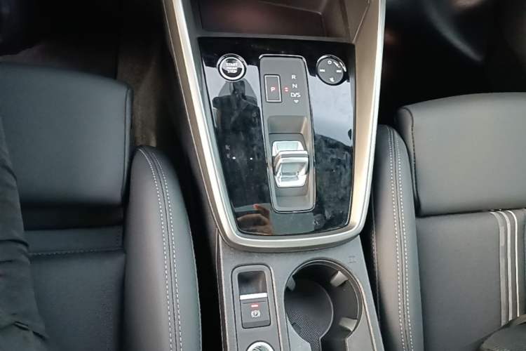 Used Audi A3 2024 A3L Limousine 35 TFSI Fashion Sport Model Gear Lever