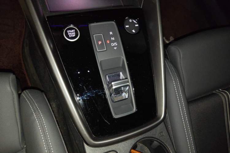 Used Audi A3 2024 Sportback 35 TFSI Fashionable Sports Model Gear Lever
