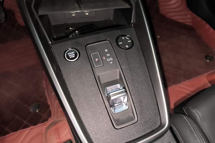 Used Audi A3 2024 Sportback 35 TFSI Fashionable Sports Model Gear Lever