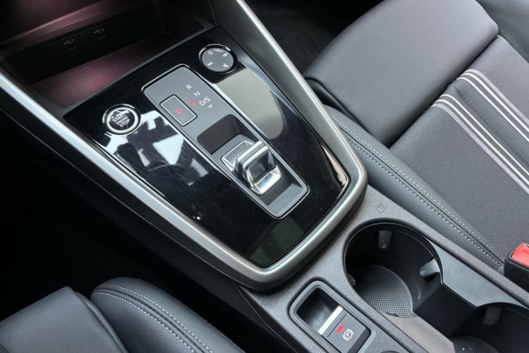 Used Audi A3 2024 Sportback 35 TFSI Fashionable Sports Model Gear Lever