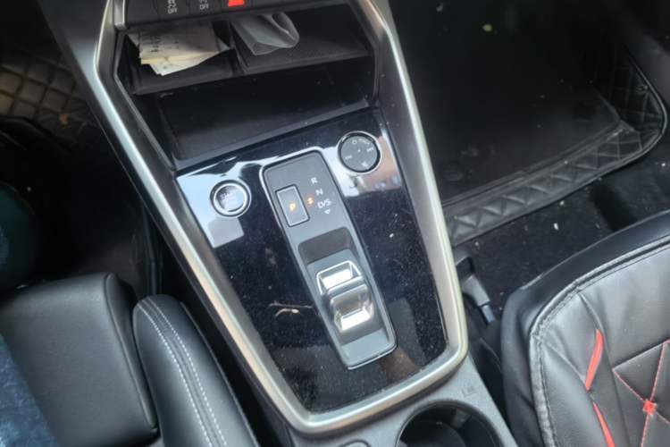 Used Audi A3 2024 Sportback 35 TFSI Fashionable Sports Model Gear Lever