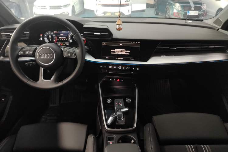 Used Audi A3 2024 Sportback 35 TFSI Fashionable Sports Model Gear Lever