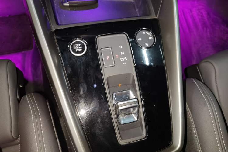 Used Audi A3 2024 Sportback 35 TFSI Fashionable Sports Model Gear Lever