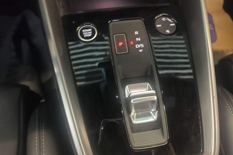 Used Audi A3 2024 A3L Limousine 35 TFSI Fashion Sport Model Gear Lever