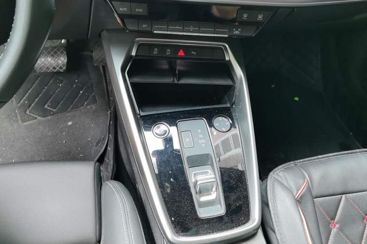 Used Audi A3 2024 Sportback 35 TFSI Fashionable Sports Model Gear Lever