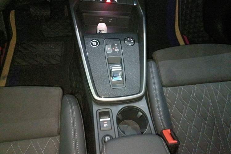 Used Audi A3 2024 A3L Limousine 35 TFSI Luxury Sport Edition Gear Lever