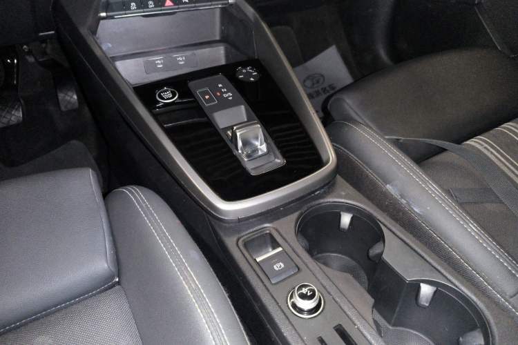 Used Audi A3 2024 A3L Limousine 35 TFSI Fashion Sport Model Gear Lever