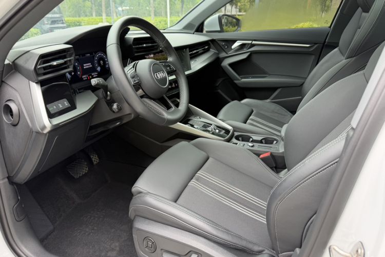 Used Audi A3 2024 Sportback 35 TFSI Fashionable Sports Model Interior 1