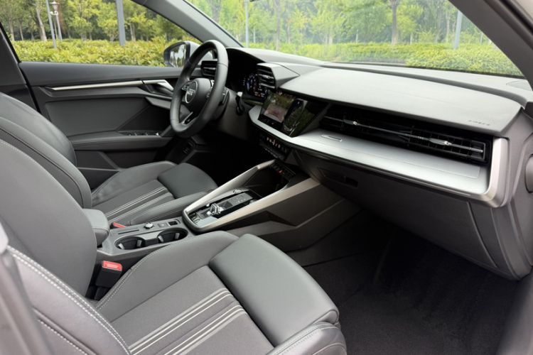 Used Audi A3 2024 Sportback 35 TFSI Fashionable Sports Model Interior 11