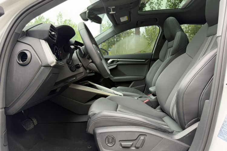 Used Audi A3 2024 Sportback 35 TFSI Fashionable Sports Model Interior 2