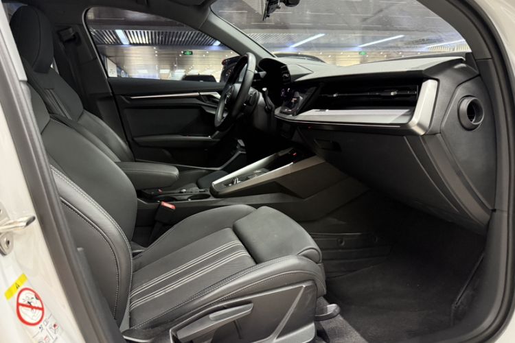 Used Audi A3 2024 Sportback 35 TFSI Fashionable Sports Model Interior 4