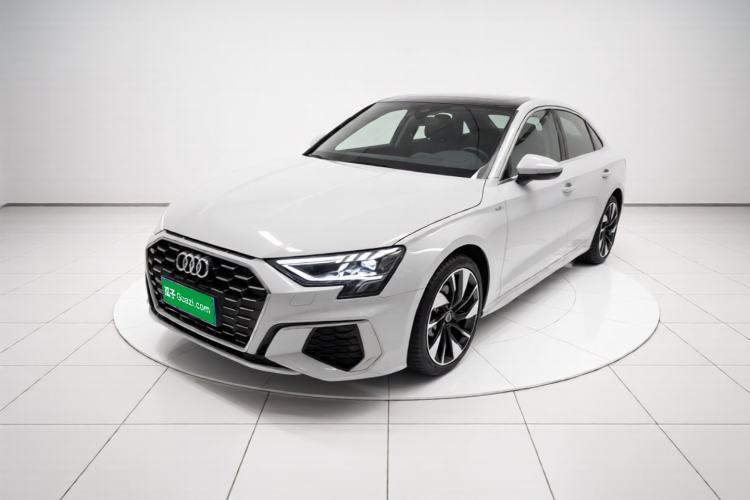 Używany Audi A3 2024 A3L Limousine 35 TFSI Fashion Sport Model Guazi used car, China used car export, Used car for sale, Used cars, Cheapest cars for sale