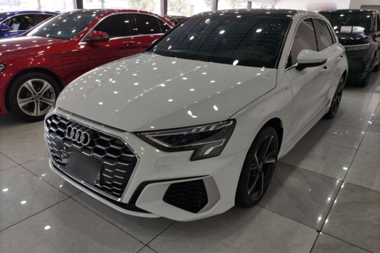 Used Audi A3 2024 Sportback 35 TFSI Fashionable Sports Model Guazi used car, China used car export, Used car for sale, Used cars, Cheapest cars for sale