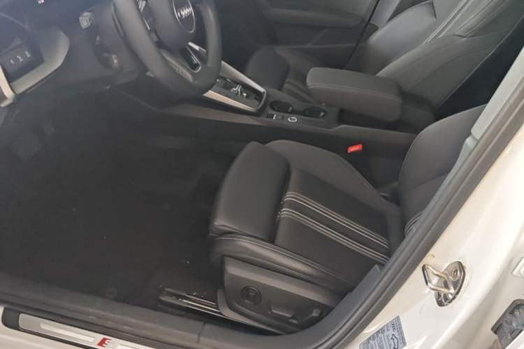 Used Audi A3 2024 A3L Limousine 35 TFSI Fashion Sport Model Left Front Seat