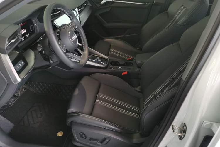 Used Audi A3 2024 Sportback 35 TFSI Fashionable Sports Model Left Front Seat