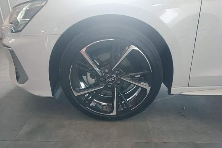 Used Audi A3 2024 Sportback 35 TFSI Fashionable Sports Model Left Front Wheel Hub