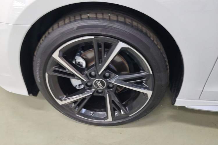 Used Audi A3 2024 Sportback 35 TFSI Fashionable Sports Model Left Front Wheel Hub