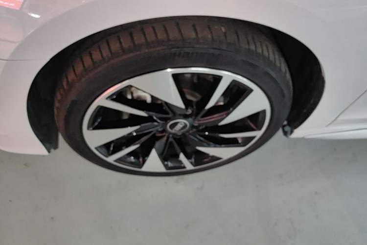 Used Audi A3 2024 A3L Limousine 35 TFSI Fashion Sport Model Left Front Wheel Hub