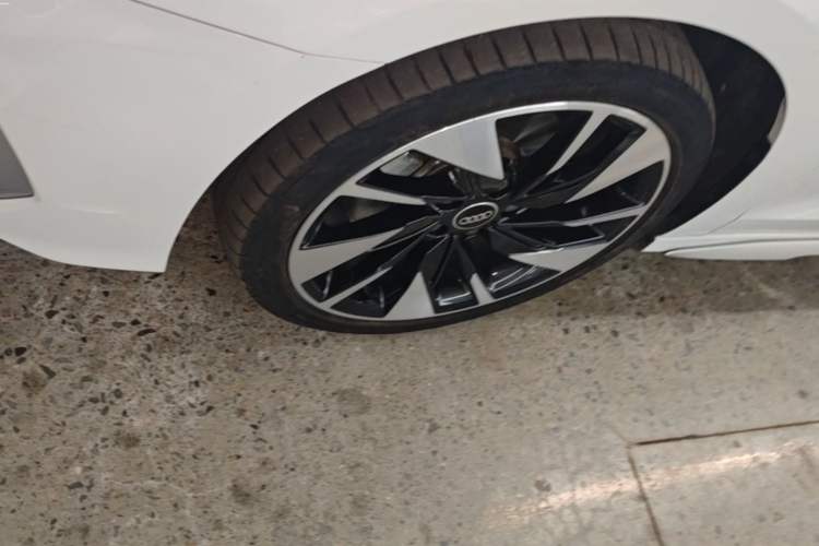 Used Audi A3 2024 A3L Limousine 35 TFSI Fashion Sport Model Left Front Wheel Hub