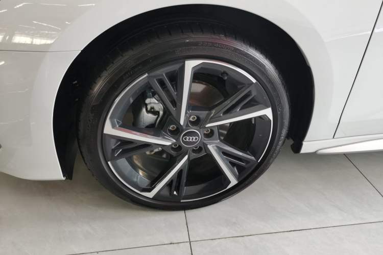 Used Audi A3 2024 Sportback 35 TFSI Fashionable Sports Model Left Front Wheel Hub