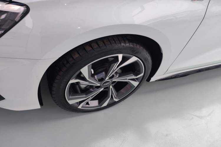 Used Audi A3 2024 A3L Limousine 35 TFSI Luxury Sport Edition Left Front Wheel Hub