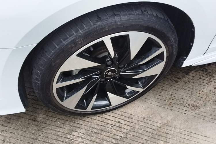 Used Audi A3 2024 A3L Limousine 35 TFSI Fashion Sport Model Left Front Wheel Hub