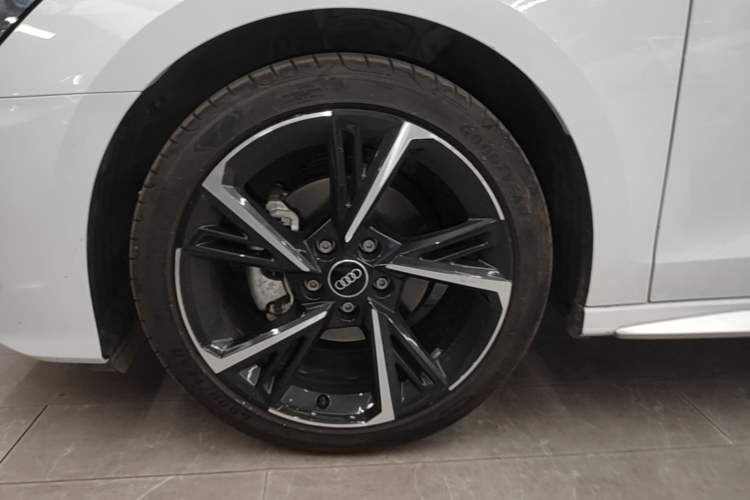 Used Audi A3 2024 Sportback 35 TFSI Fashionable Sports Model Left Front Wheel Hub