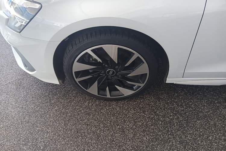 Used Audi A3 2024 A3L Limousine 35 TFSI Fashion Sport Model Left Front Wheel Hub