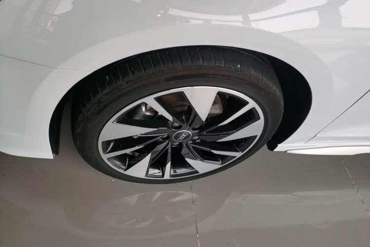 Used Audi A3 2024 A3L Limousine 35 TFSI Fashion Sport Model Left Front Wheel Hub