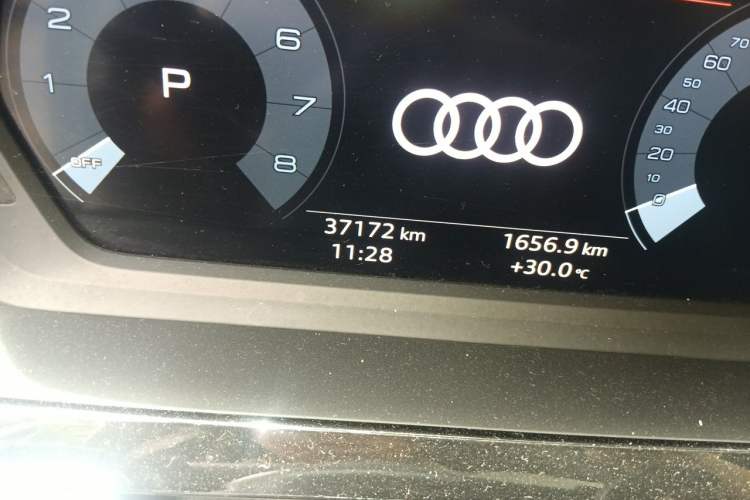 Used Audi A3 2024 A3L Limousine 35 TFSI Fashion Sport Model Odometer Close Up