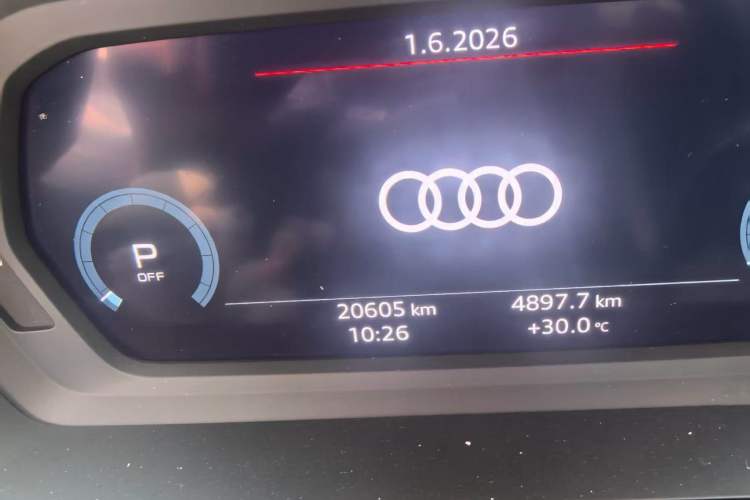 Used Audi A3 2024 A3L Limousine 35 TFSI Fashion Sport Model Odometer Close Up