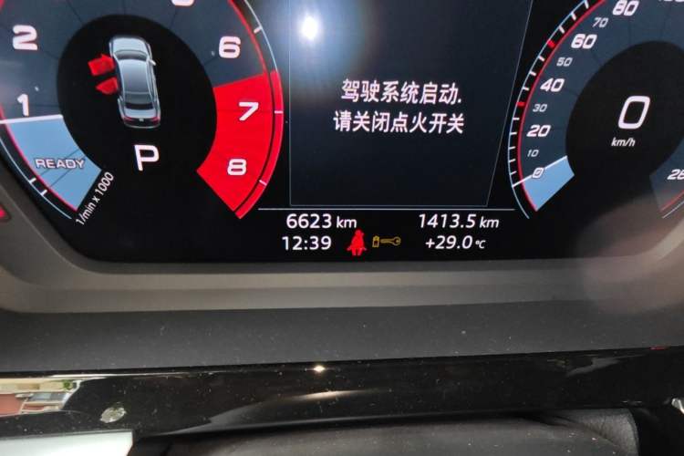 Used Audi A3 2024 A3L Limousine 35 TFSI Fashion Sport Model Odometer Close Up