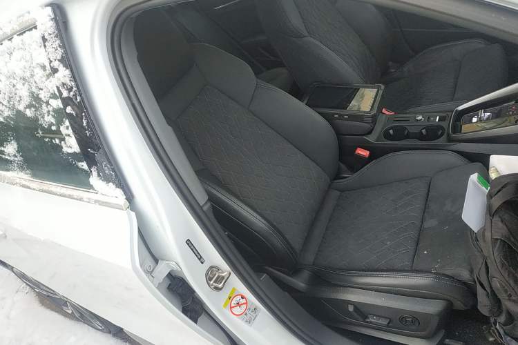 Used Audi A3 2024 A3L Limousine 35 TFSI Luxury Sport Edition Right Front Seat
