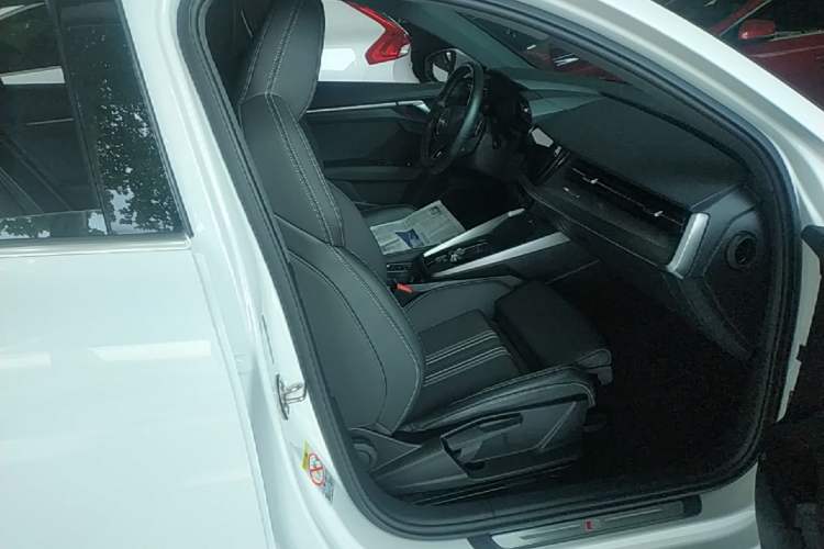 Used Audi A3 2024 Sportback 35 TFSI Fashionable Sports Model Right Front Seat